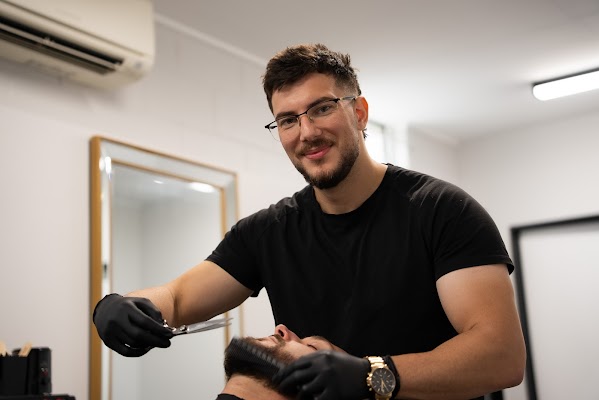 Aleko Barber Lounge photo 3