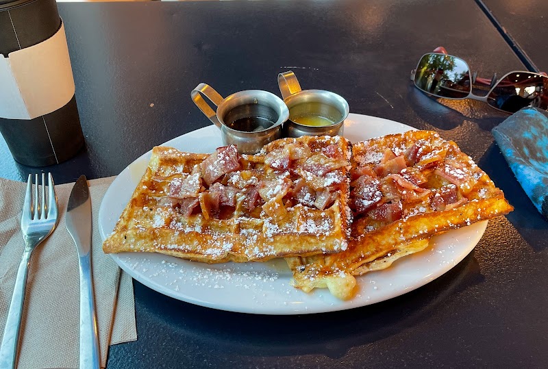 Well & Good Cafe - Tigard photo 2