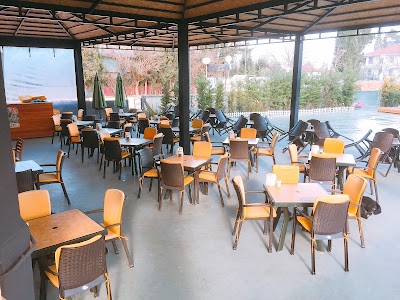 Villa Port Cafe&Restaurant - Restoran