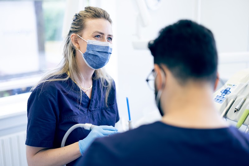 Måløv Tandklinik v/Tandlæge Fadi Kadum - billede 3