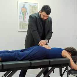 Quiropraxia Rafael Muniz fisioterapeuta Especialista em Coluna e Hérnia de Disco