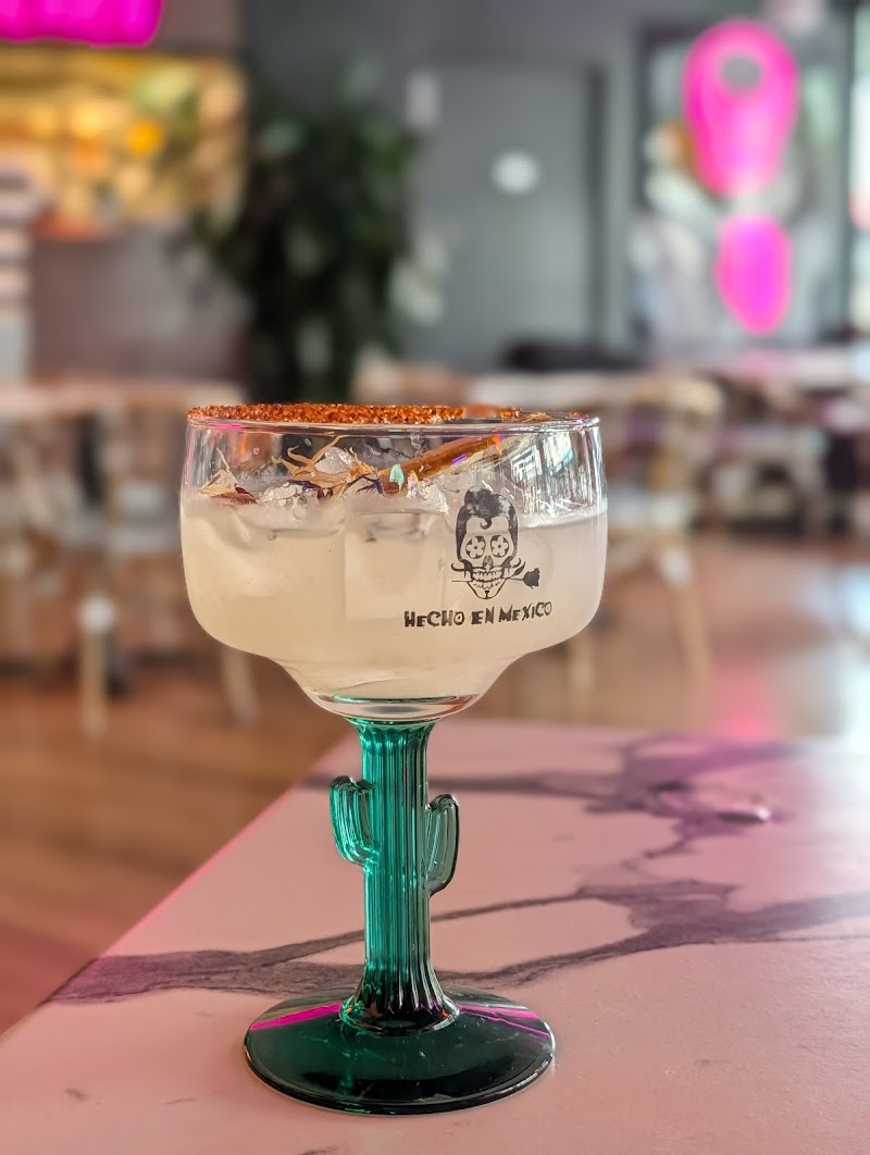 Hecho en Mexico Newtown photo 10