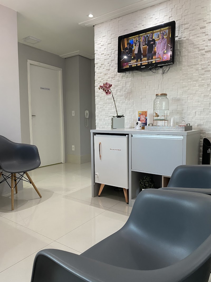 Dra Gabriela Agibert