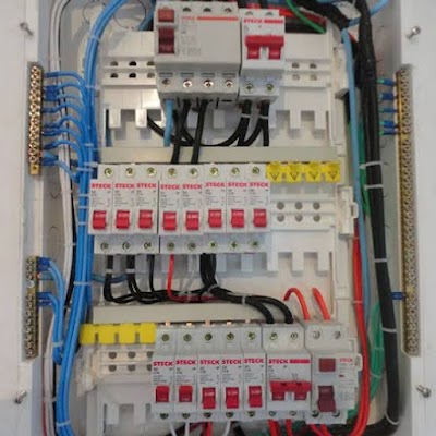 Foto de DLM Manutenção residencial em Curitiba | Eletricista em Curitiba | Encanador em Curitiba