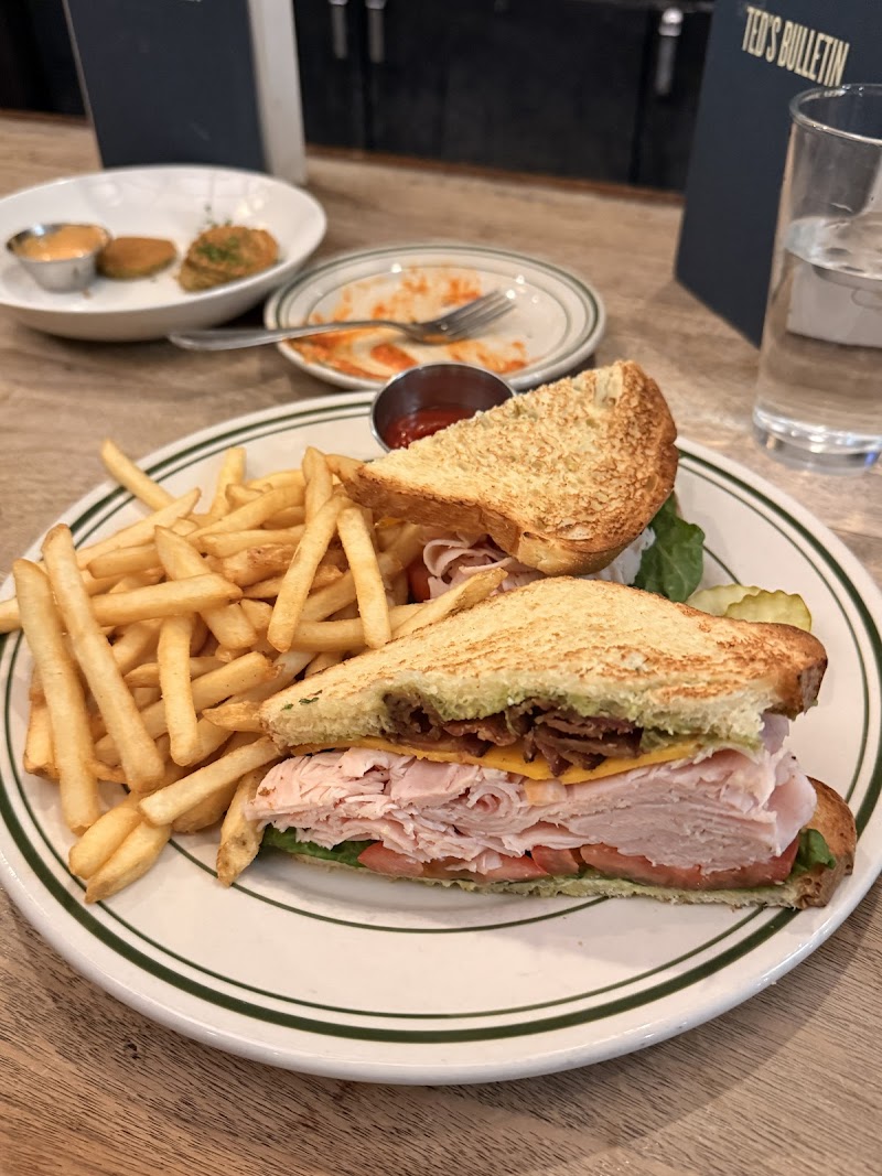 Ted's Bulletin - 14th Street photo 3