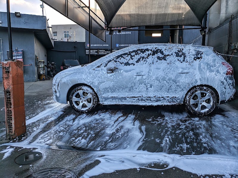 Foto de Carbon Tech - Centro de Estética Automotiva