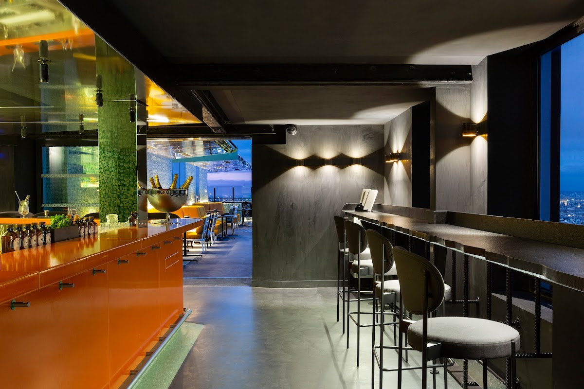 SKYBAR PARIS ROOFTOP, vue extérieure