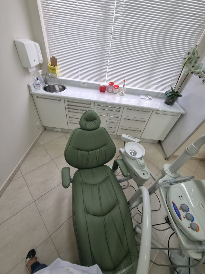 Consultório Odontológico Mariana Szatkovski - foto 3