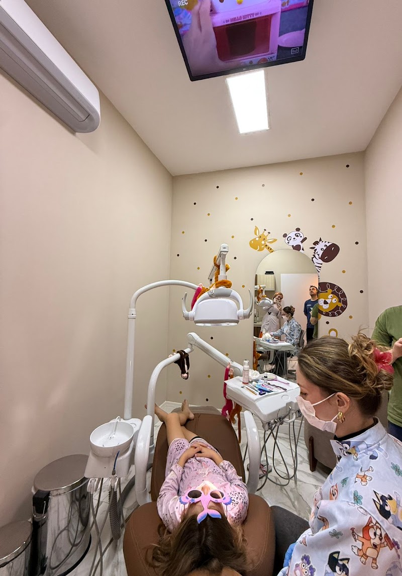 Dra. Luma Spitzner - Odontopediatria - foto 4