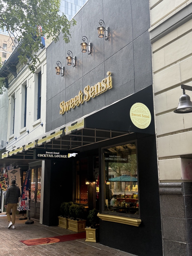 Video tour of Sweet Sensi Lounge retail environment