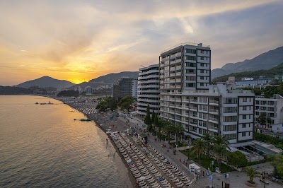 SUNRAF LUXE APARTMENTS