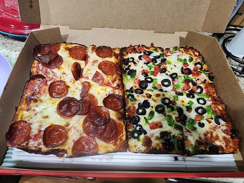 Jet's Pizza photo 2