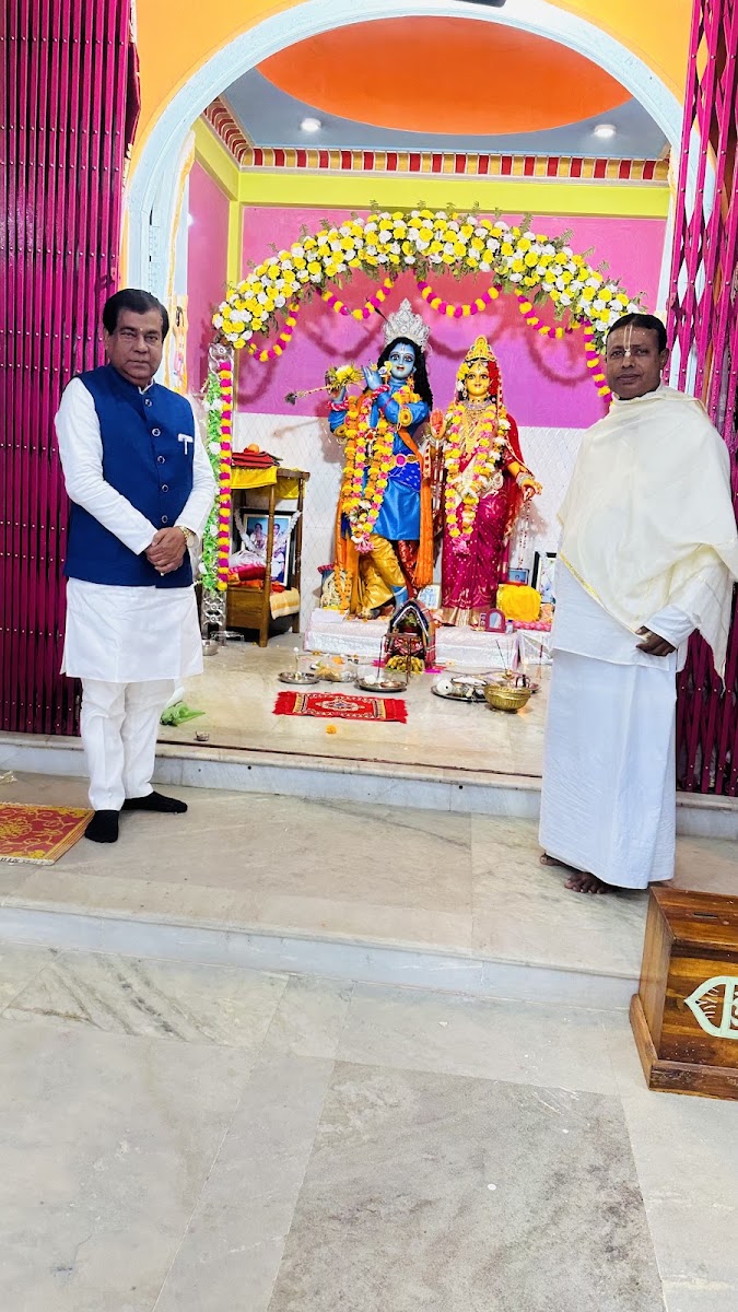 Radha krishna bhajan kutir photo 1