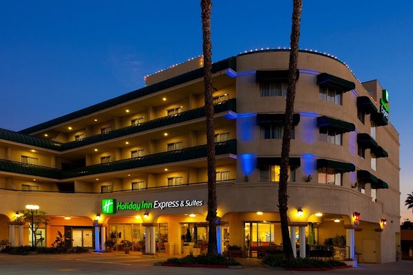 Holiday Inn Express & Suites Pasadena - Los Angeles by IHG