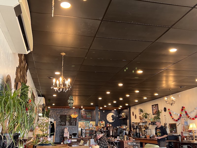 Harvest Moon Coffee & Chocolates - Natrona Heights photo 3