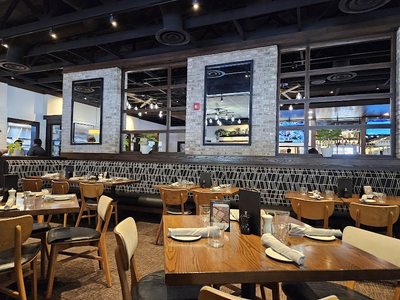Burtons Grill & Bar photo 2
