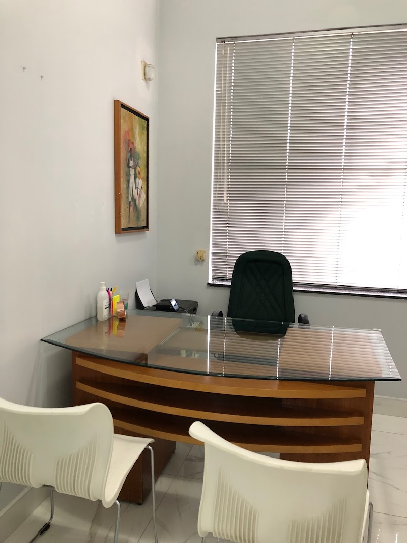 Odontorali Clínica Odontológica | Implantes dentários | Prótese protocolo | Dentista em Setor Pedro Ludovico - foto 4