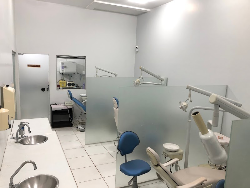Odontorali Clínica Odontológica | Implantes dentários | Prótese protocolo | Dentista em Setor Pedro Ludovico - foto 2
