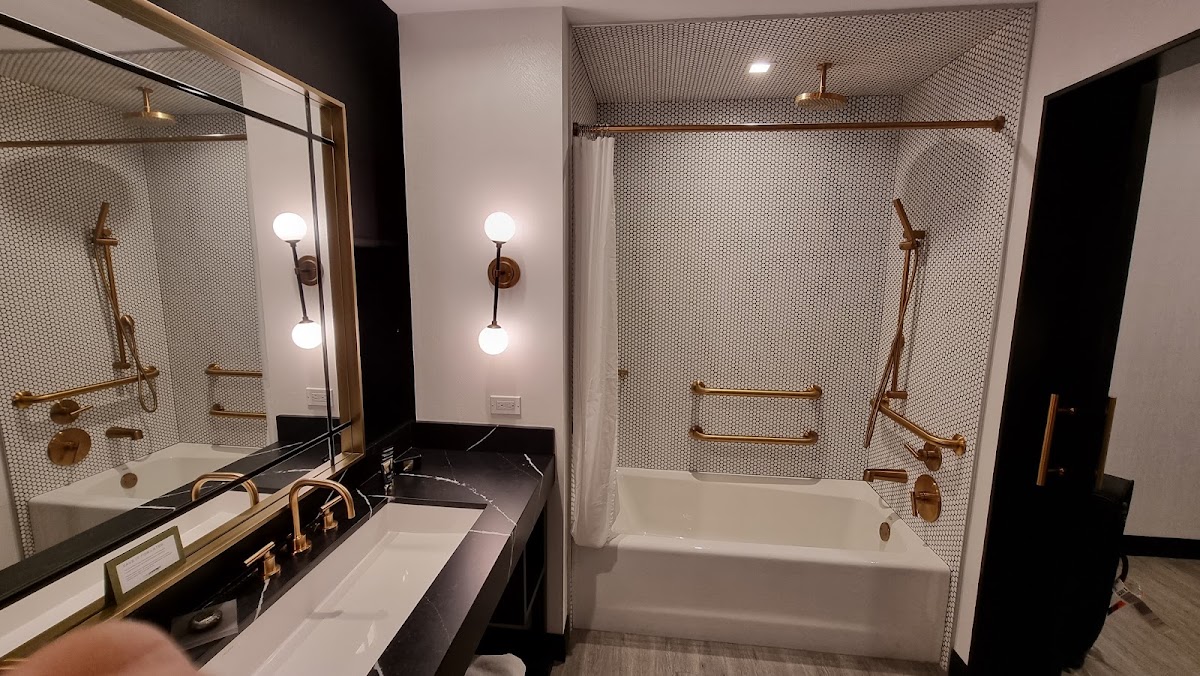 The Godfrey Hotel Hollywood, dog-friendly hotel, photo 3