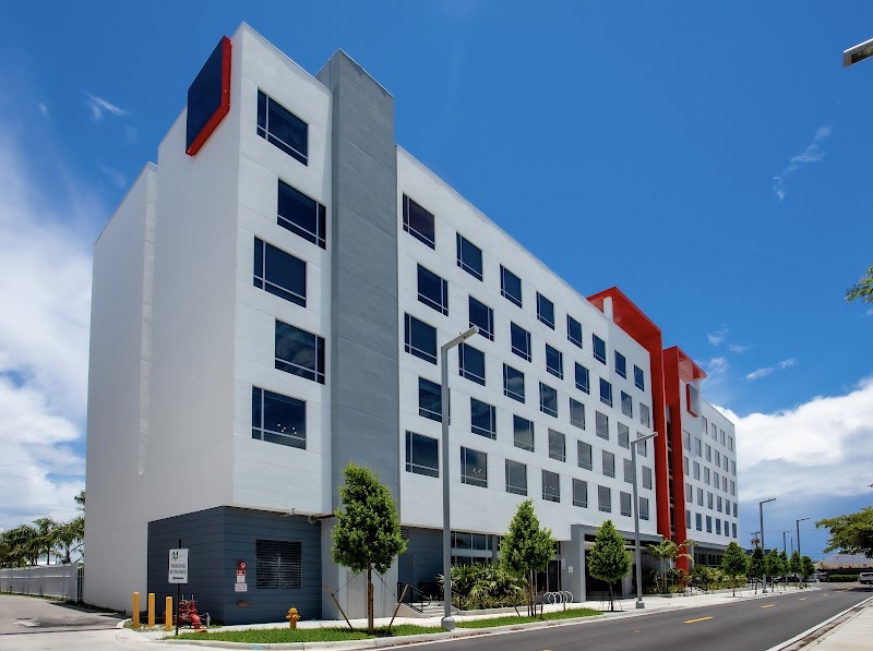 Kompose Boutique Hotel Miami Airport