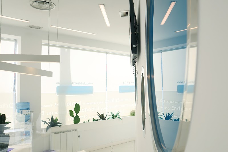 Salud Dental Blanco | Dentista Carabanchel Bajo