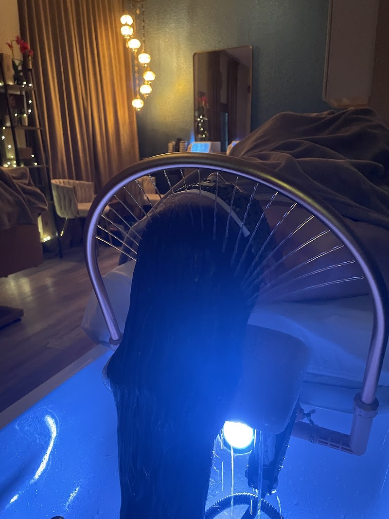 Holistica Head Spa & Skin