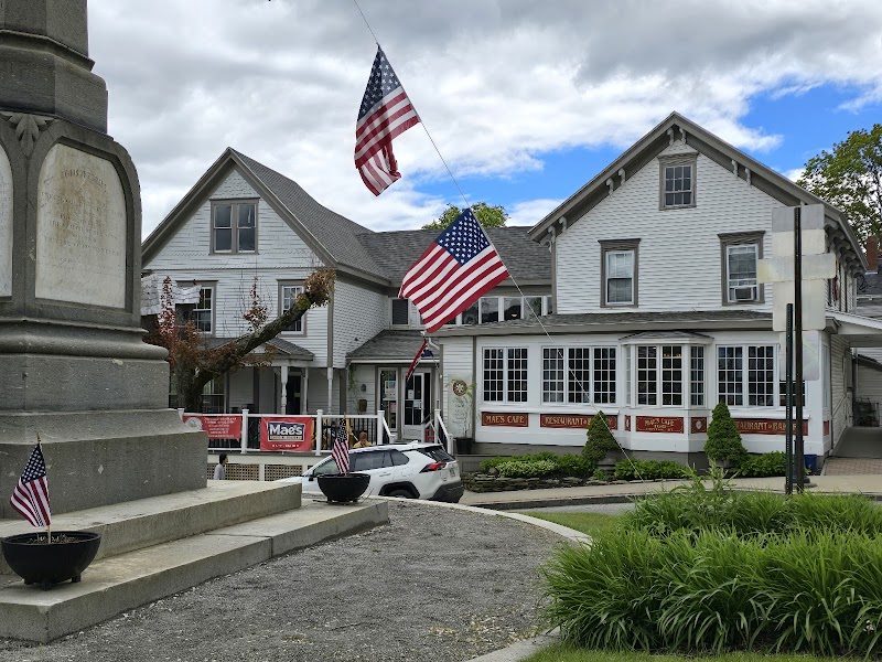 Mae's Cafe & Bakery photo 3