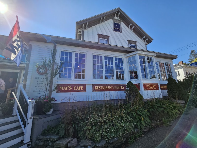 Mae's Cafe & Bakery photo 3