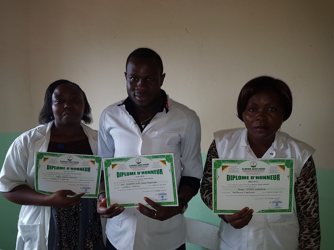 Clinique Saint André de Douala (NDOGPASSI 1) - Photo 2