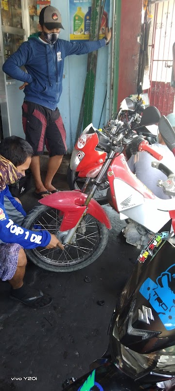 Kuya Tom