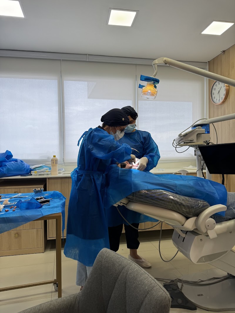 Dra Alethéia Paranhos | Dentista Pacientes Especiais e Autismo | Sedação - foto 5