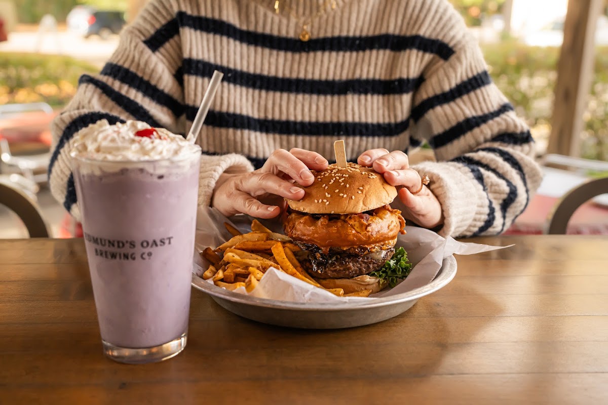 Sesame Burgers & Beer photo 5