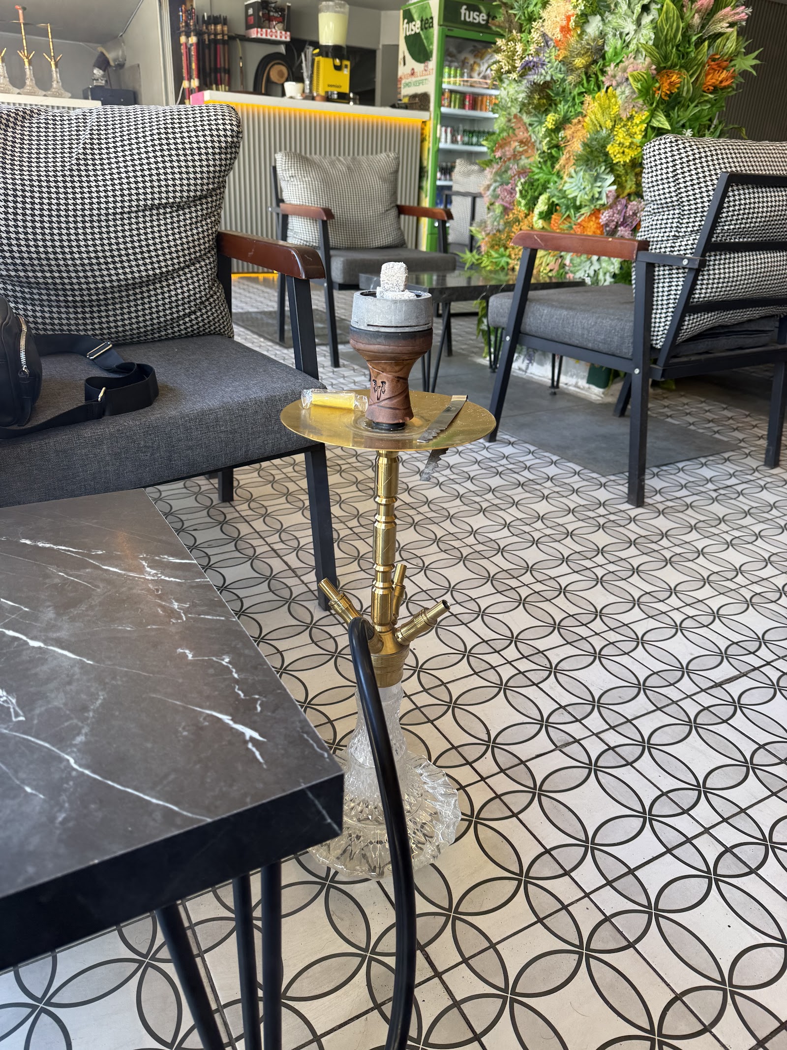 Le Jardin Cafe mekanı