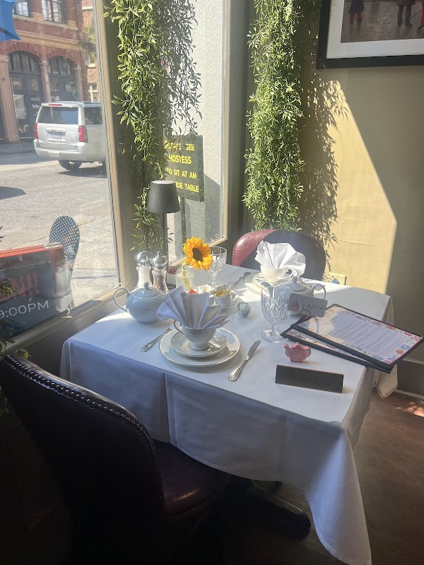 East Bay Meeting House Bar & Cafe photo 5