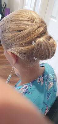 Top Cut Hair Design photo 2