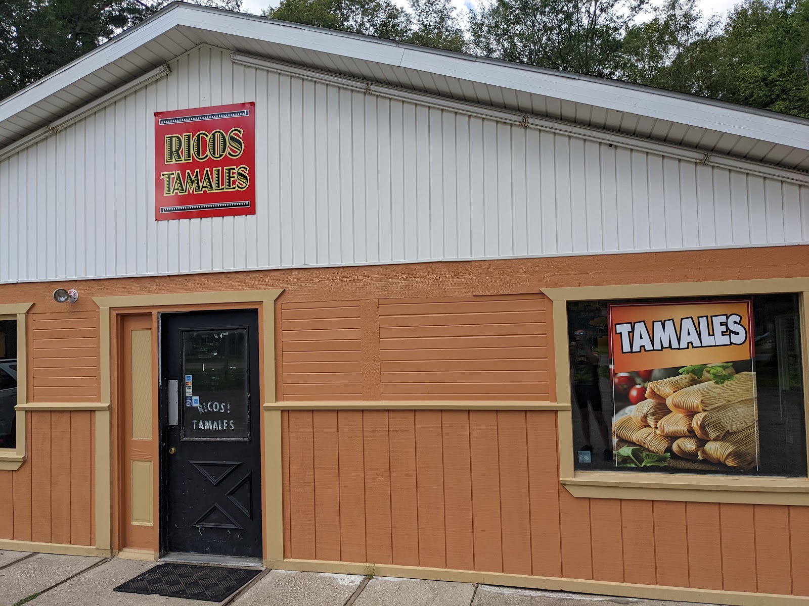 Rico's Tamales main
