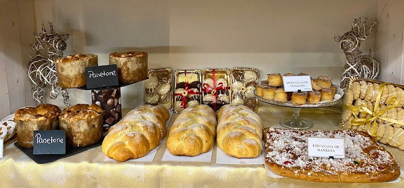 Panadería Roscón Camos photo 3