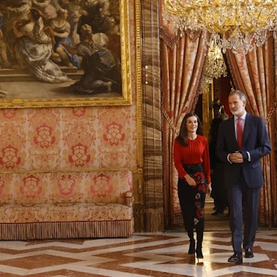 Residencia Cáritas Diocesana de Madrid. Residencia de mayores "Fundación Santa Lucía" — C. de Luis de Hoyos Sainz, 196, Moratalaz, 28030 Madrid, España