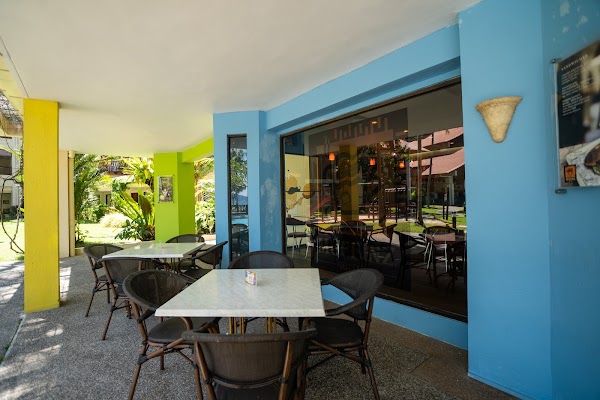 Muffinz Deli Cafe - Photo 1