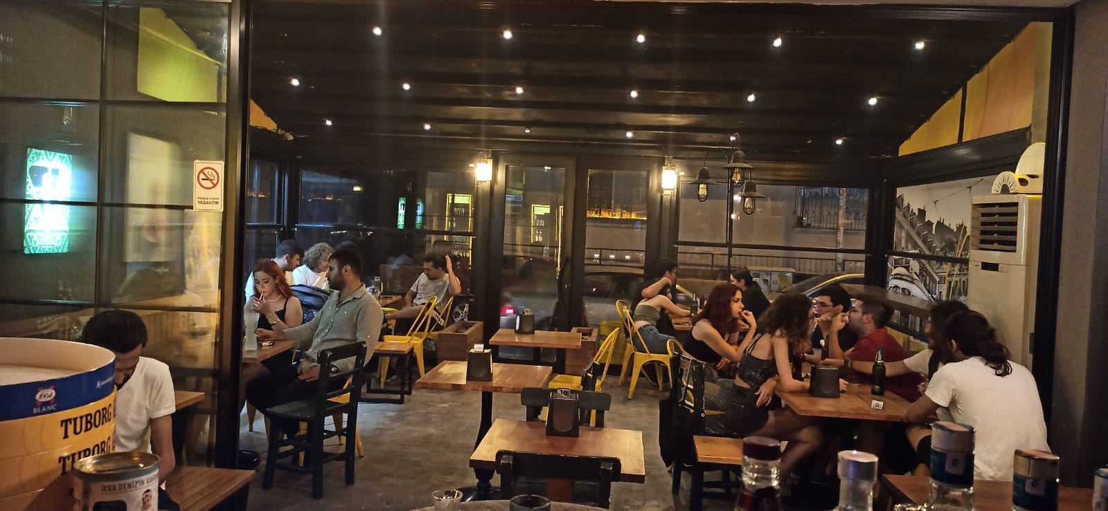 Karakedi Pub mekanı
