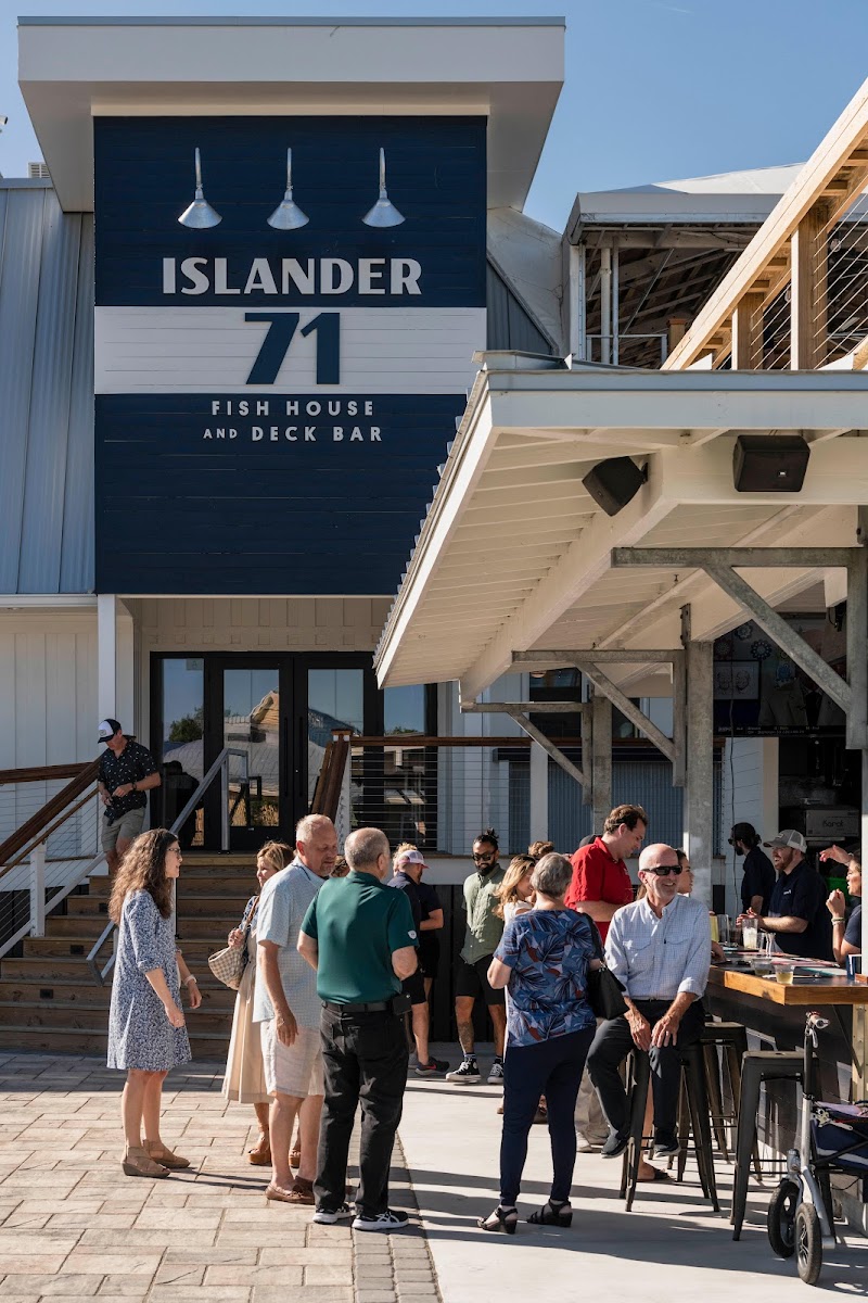 Islander 71 Fish House and Raw Bar