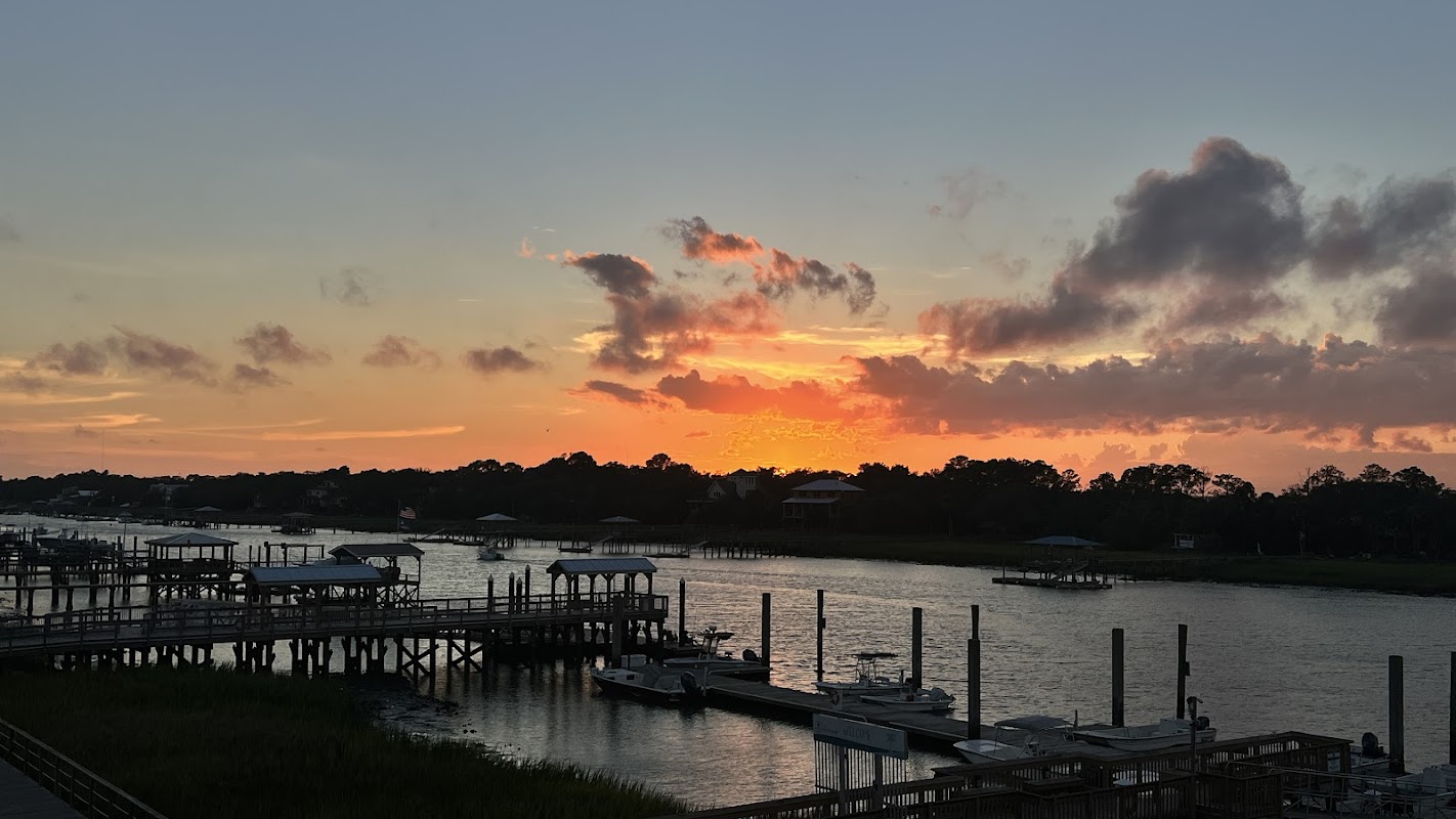 Islander 71 Fish House and Raw Bar photo 5