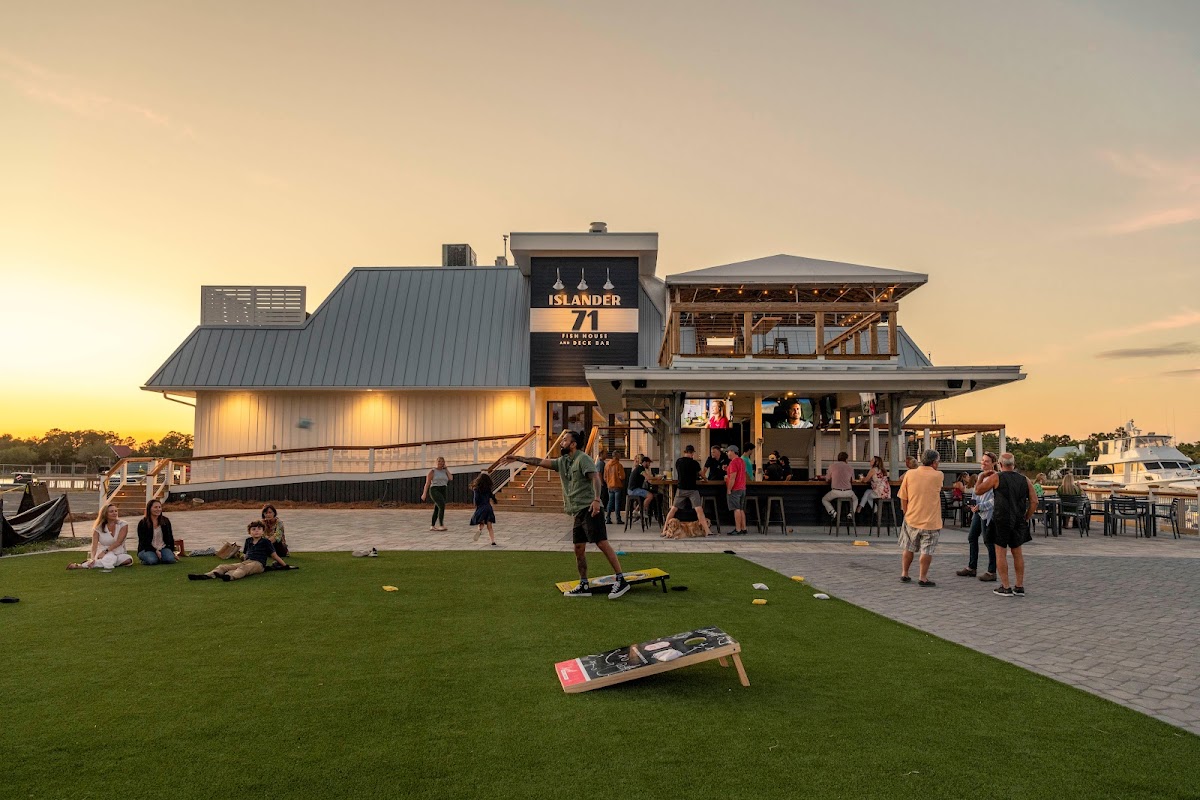 Islander 71 Fish House and Raw Bar photo 4