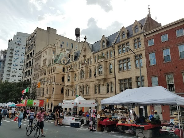 Astor Place 1