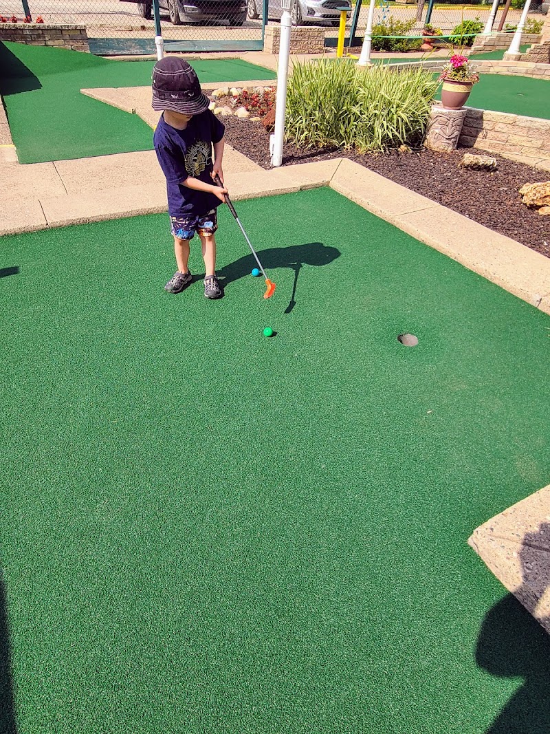 Garden City Miniature Golf banner