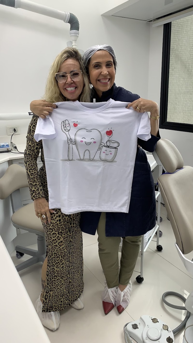 Dra. Renata Soares - Protesista e Especialista em Reabilitação Oral - foto 5