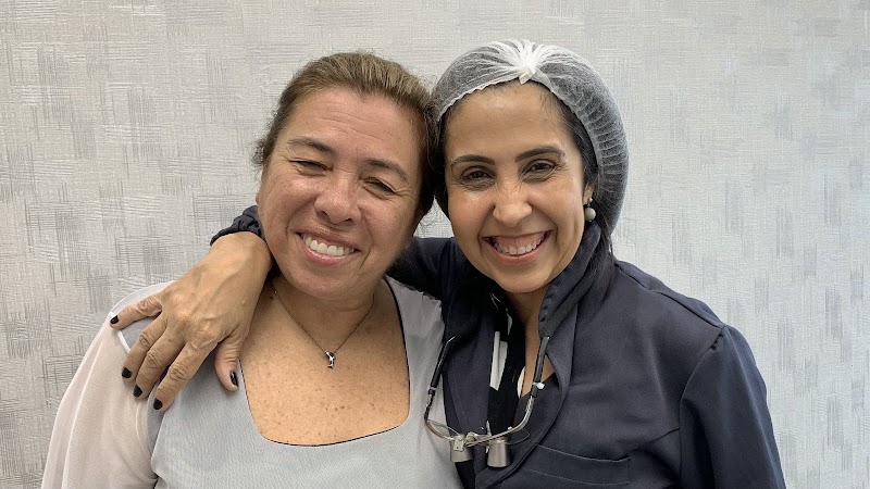 Dra. Renata Soares - Protesista e Especialista em Reabilitação Oral - foto 4