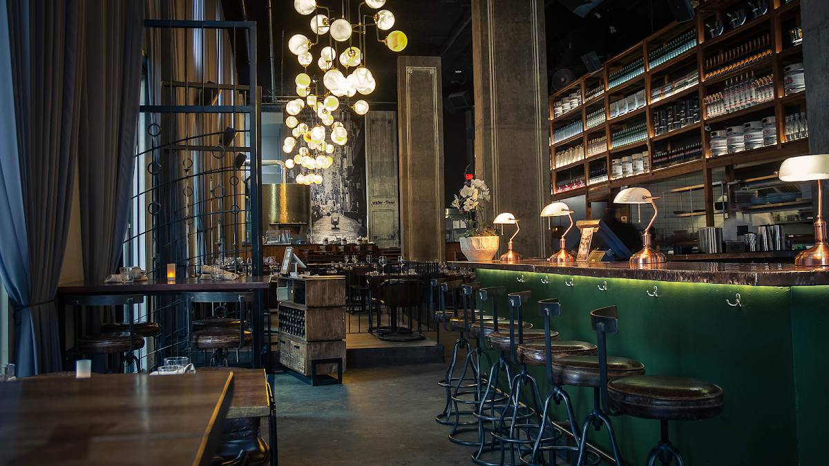 SOCIAL CORNER YALETOWN in vancouver