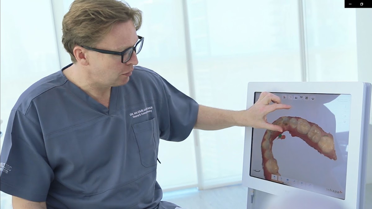 German Dentist in Dubai - Dr. Maximilian Riewer (Deutscher Zahnarzt in Dubai) 3