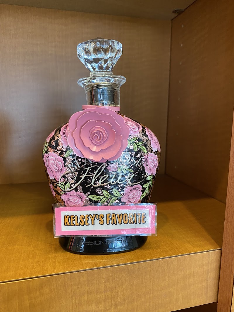 Tanlines Wellness Sun & Spa Monroe St